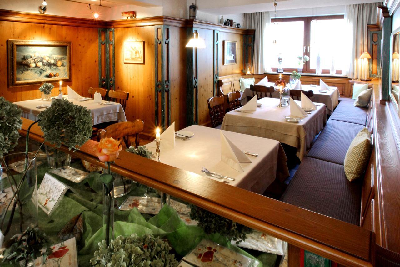 Hotel-Restaurant Roter Ochsen Lauchheim Екстериор снимка
