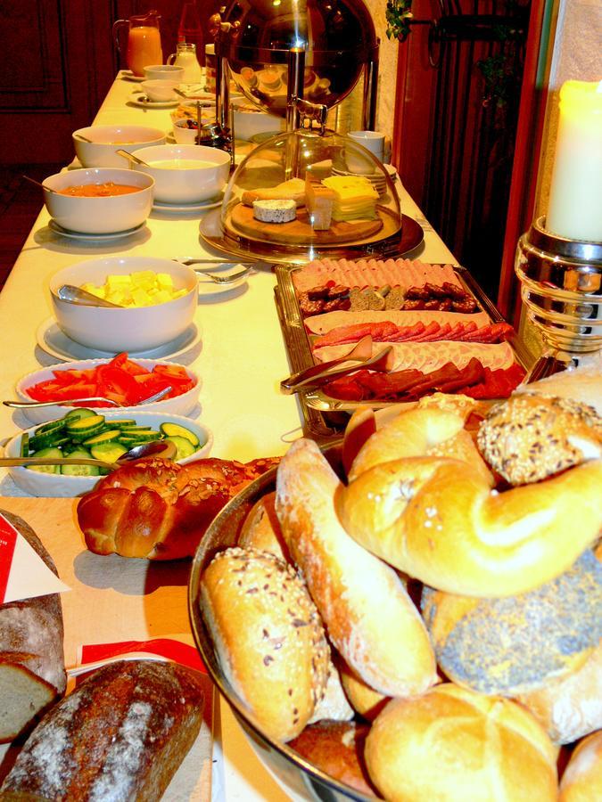 Hotel-Restaurant Roter Ochsen Lauchheim Екстериор снимка