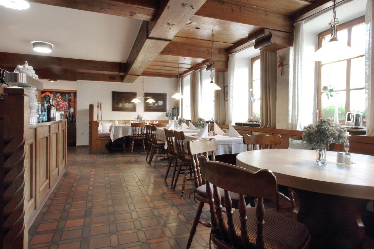Hotel-Restaurant Roter Ochsen Lauchheim Екстериор снимка