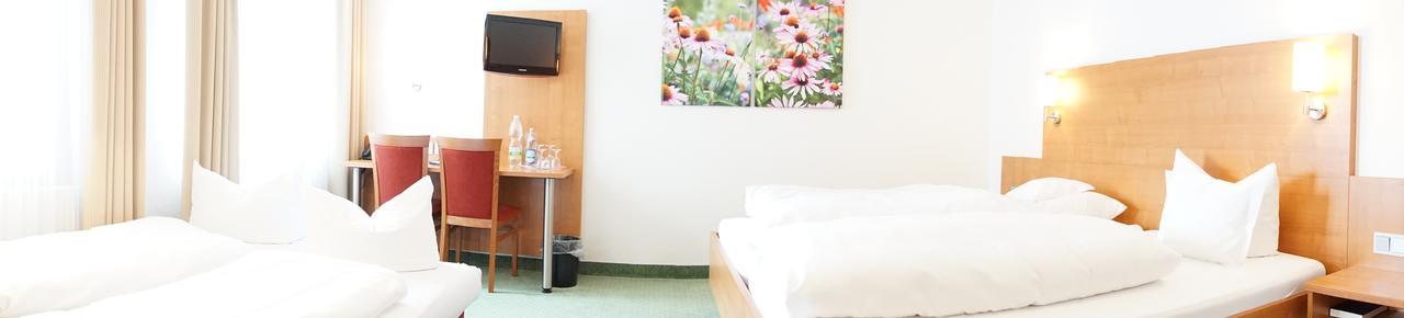 Hotel-Restaurant Roter Ochsen Lauchheim Екстериор снимка